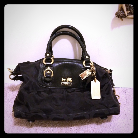 Coach small tote - Picture 1 of 5